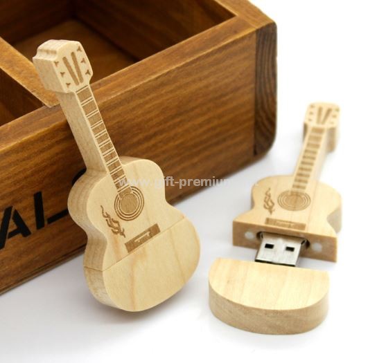 Wooden Guitar USB Flash Drive      